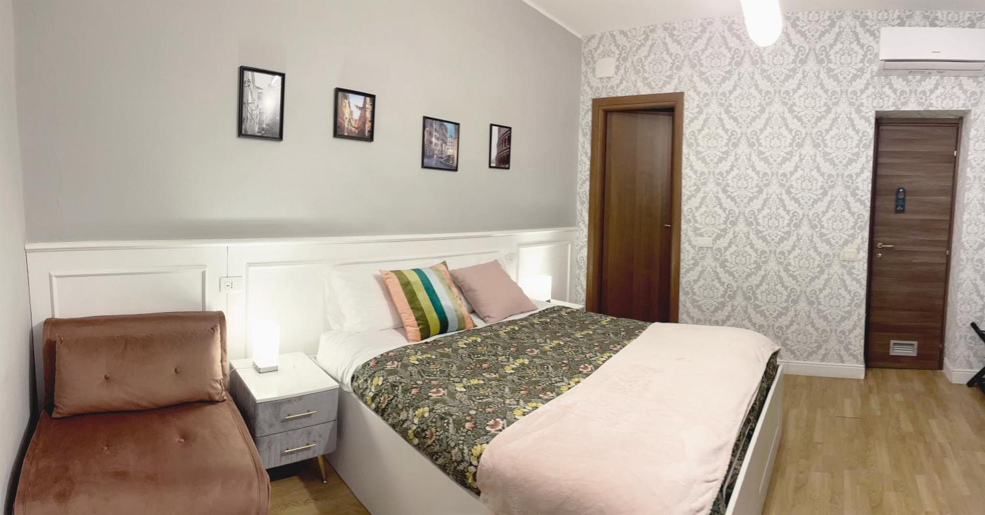 Monti49 Guesthouse ローマ エクステリア 写真