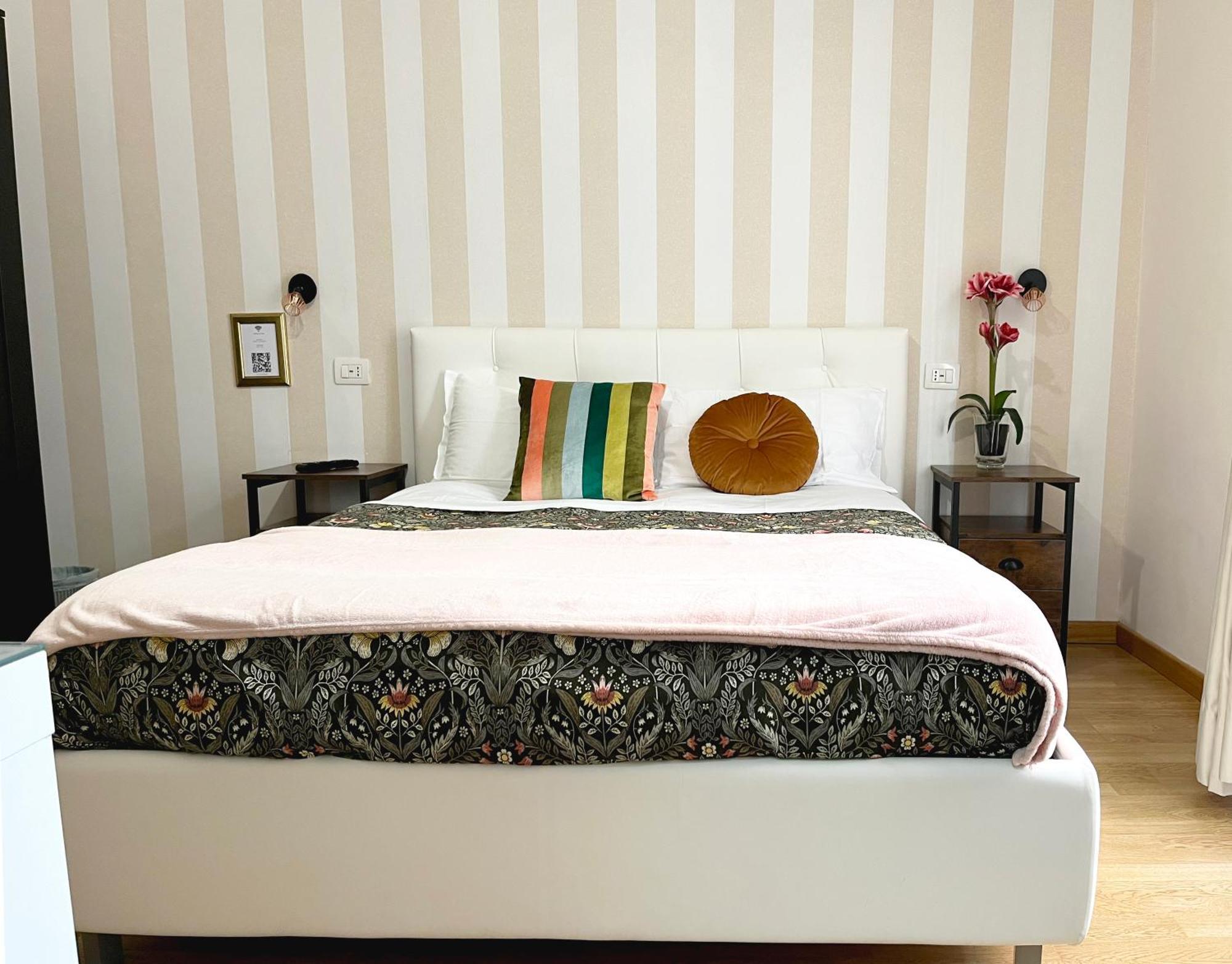 Monti49 Guesthouse ローマ エクステリア 写真
