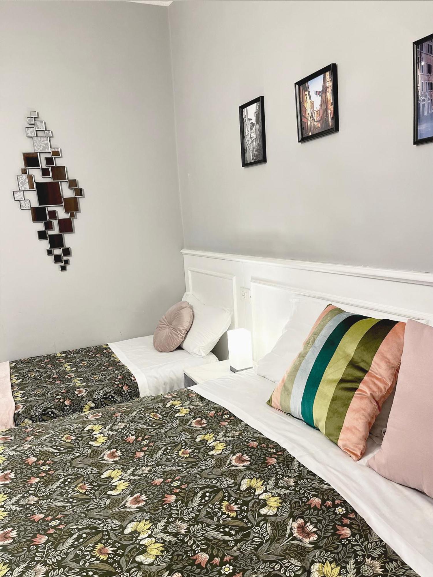 Monti49 Guesthouse ローマ エクステリア 写真
